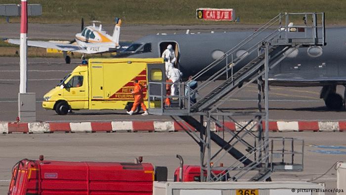 prevoz pacienta z ebolo